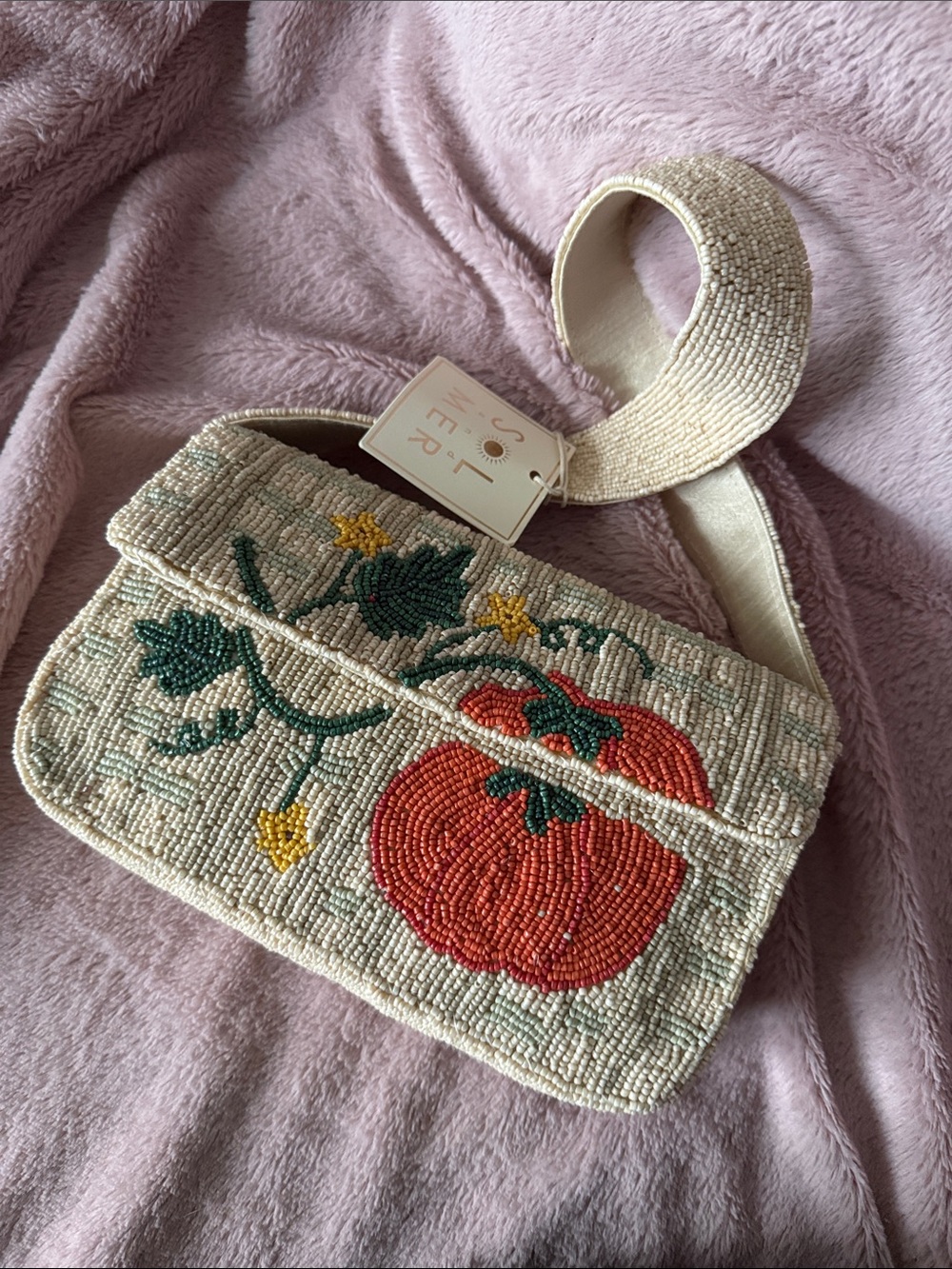 🎃 Viral Sol and Mer Beaded Cream Shoulder Bag with Orange Pumpkin Motif - Picture 12 of 13